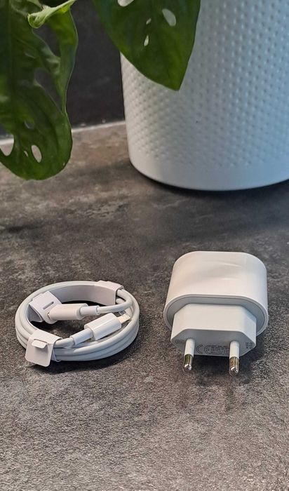 iPhone Ładowarka sieciowa nowa 20W z kablem 1m - szybka dostawa !