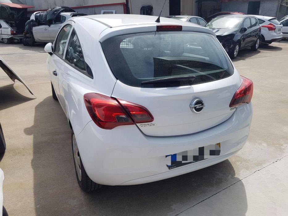 Opel Corsa 2017 para peças