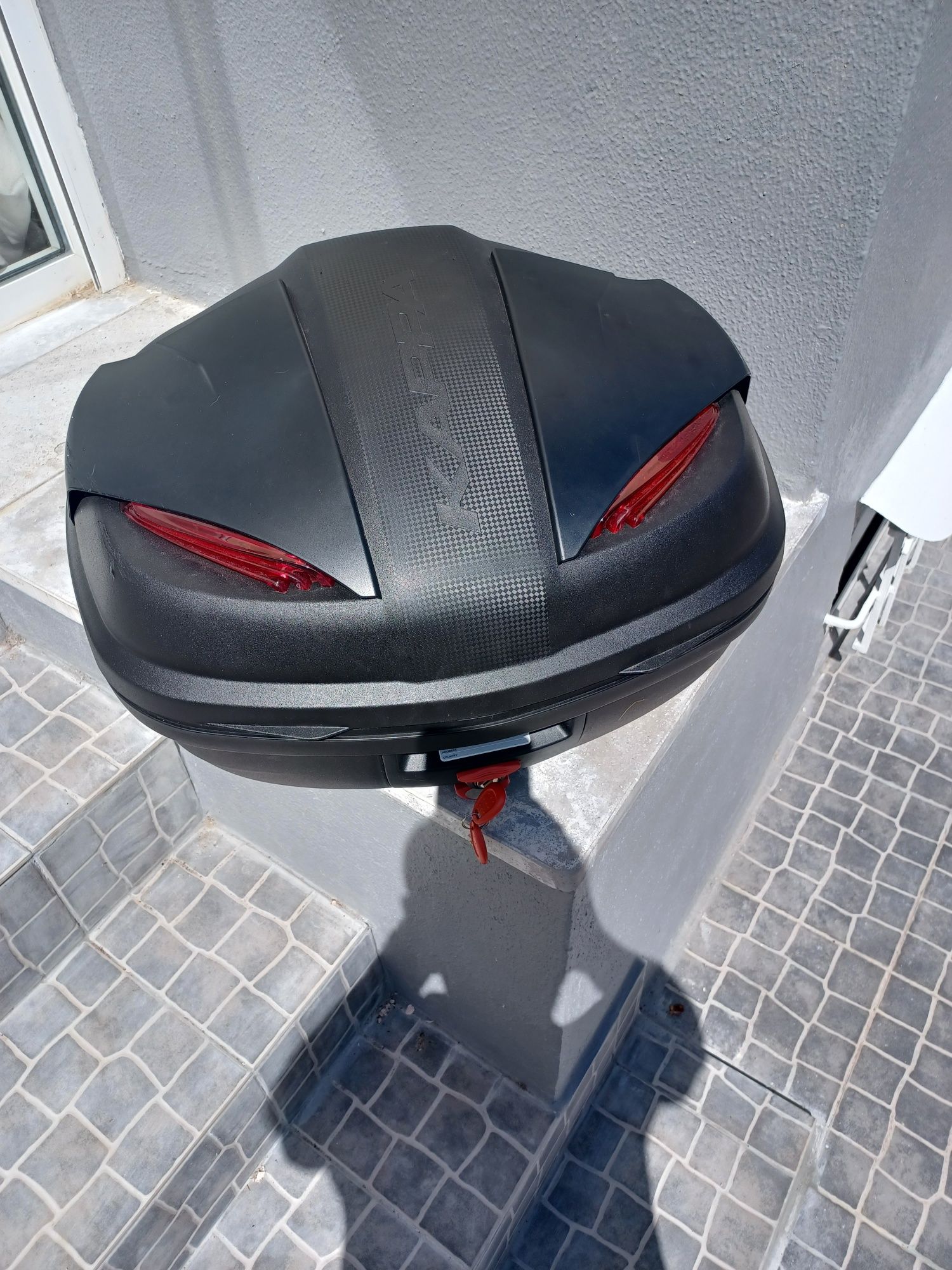 Topcase Kappa 45 L com raquete fixadora à mota