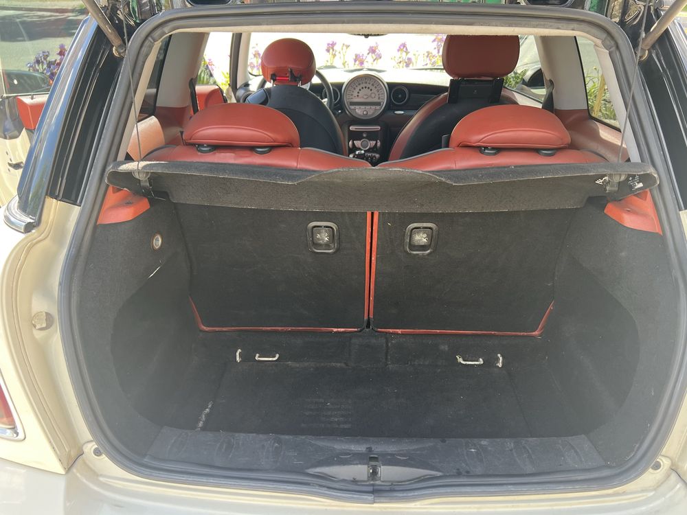 Продам авто Mini Cooper Hatch 2010