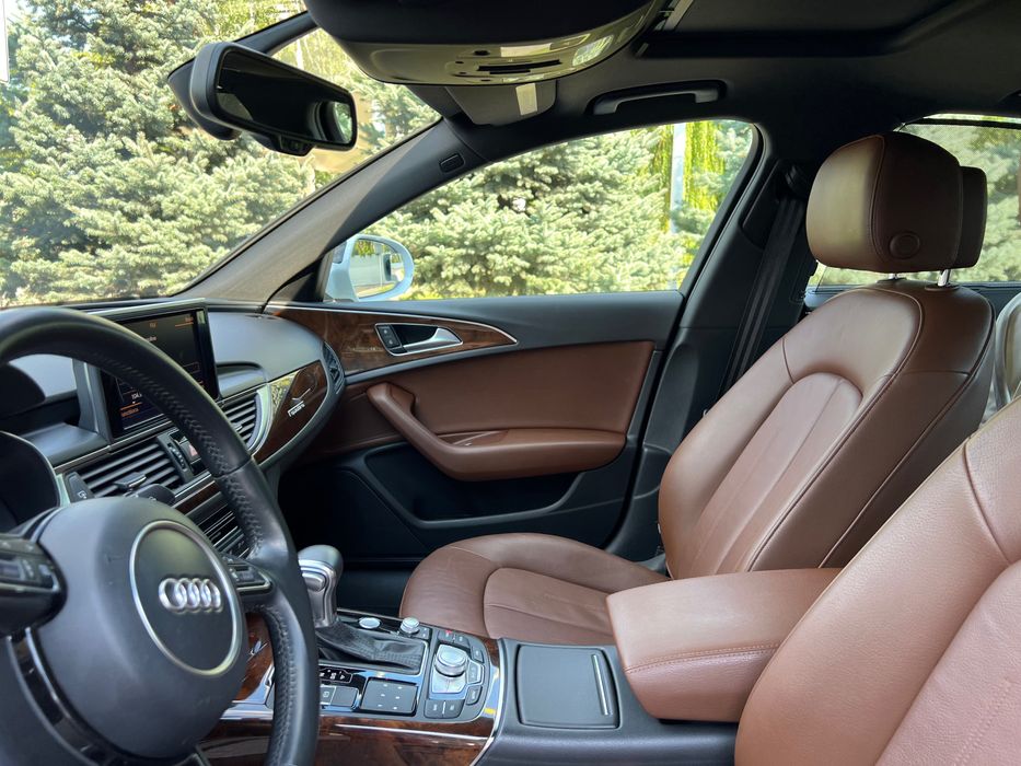 Продам свой автомобиль Audi A6 2015