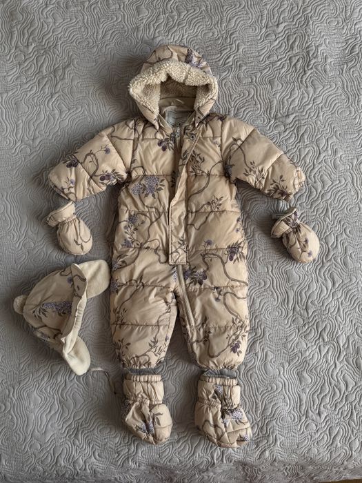 Zestaw Kombinezon puchowy Garbo & Friends, czapka, buciki, rękawiczki