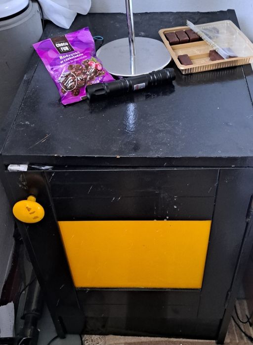 Szafy, półki oddam za darmo