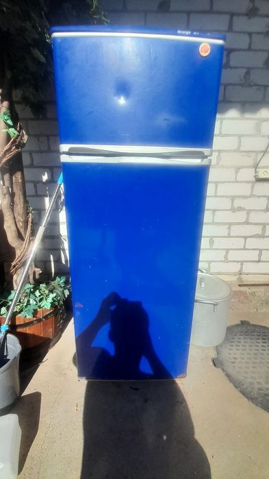 Продам Холодильник Snaige