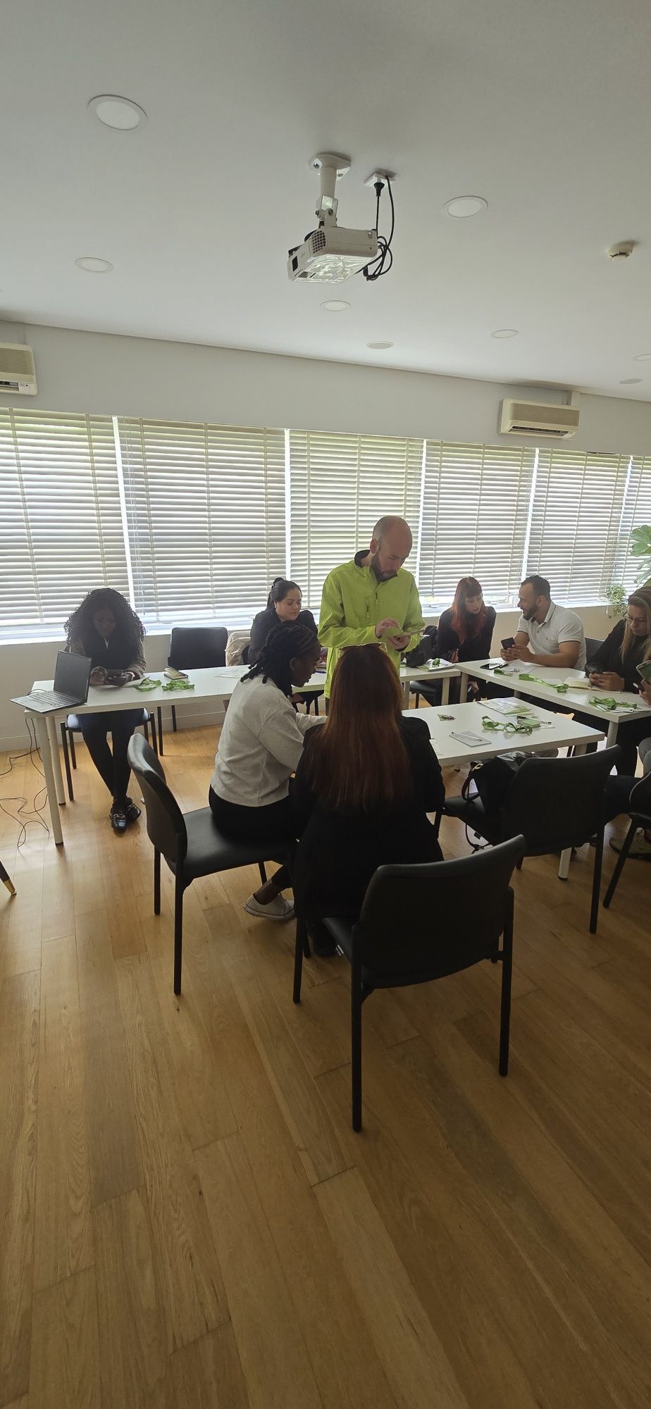 Aluguer de Salas e cozinha equipada para formações, aulas, workshops