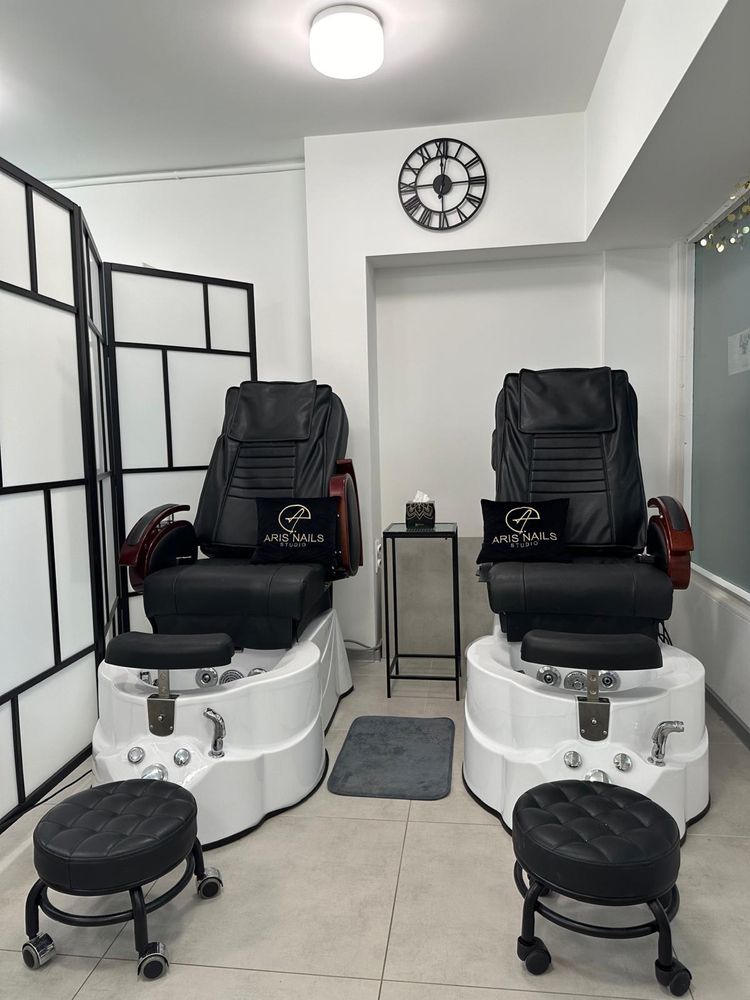 Sprzedam prosperujący salon stylizacji paznokci wraz z lokalem (27 m2)