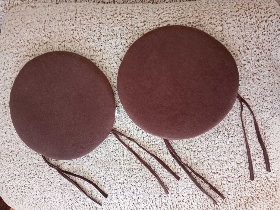 2 Poduszki okrągłe na krzesło taboret 35 cm czekoladowy brąz troczki