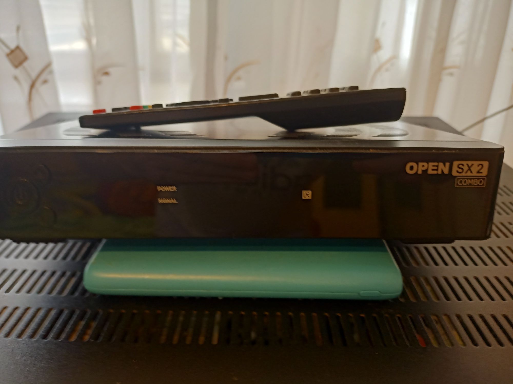 Продам супутниковий тюнер Open SX2 Combo DVB2/T2/C