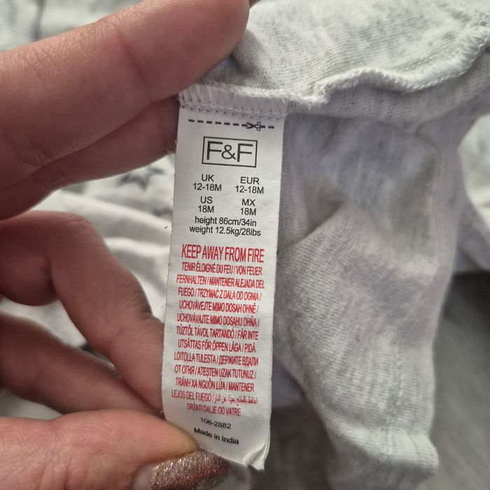 Szara bluzka z reniferem dla chlopca, F&F, r 86