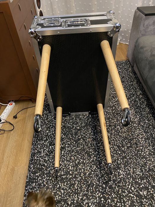 Stolik-kufer patyczak