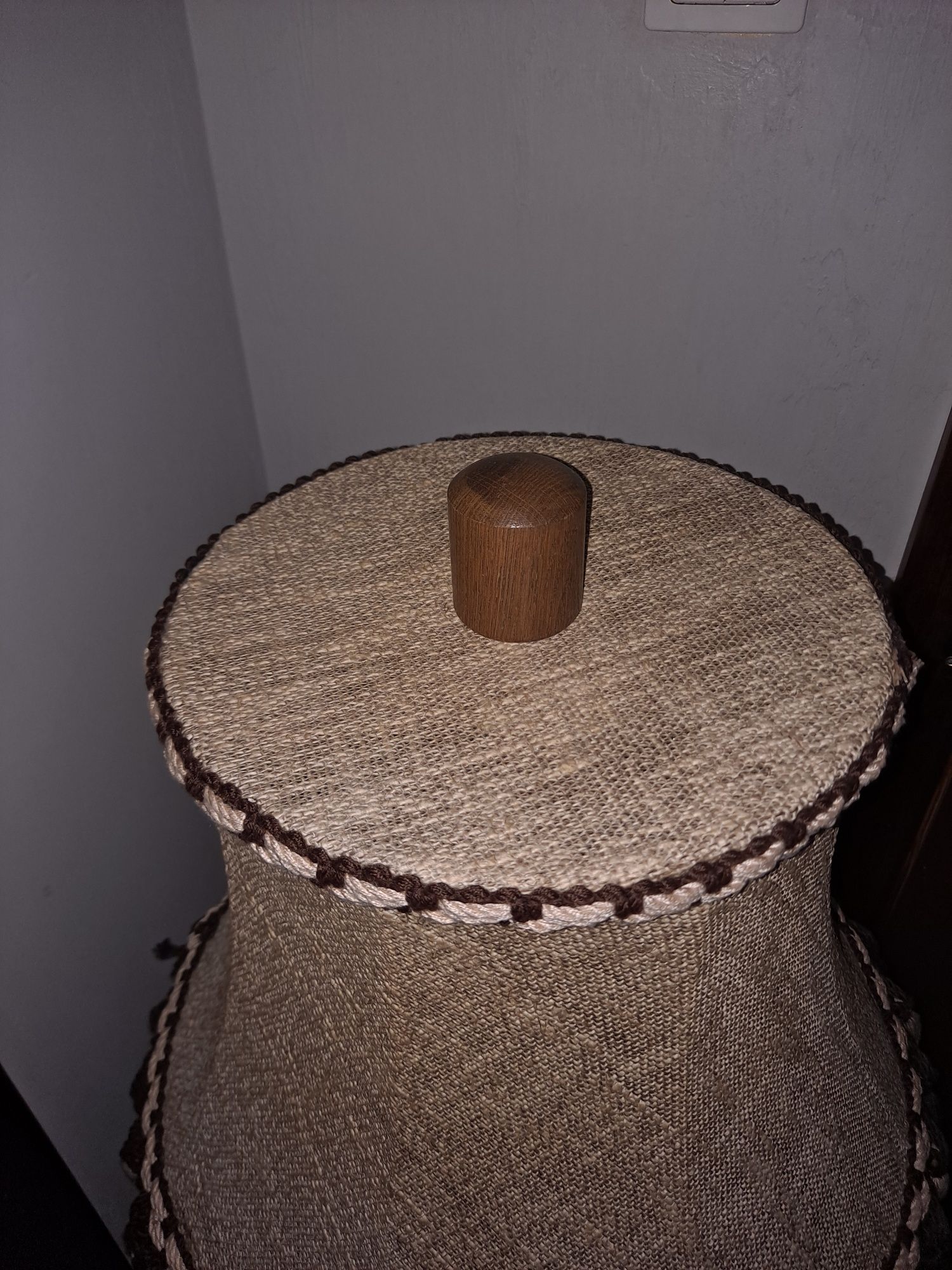 Lampa stojąca retro