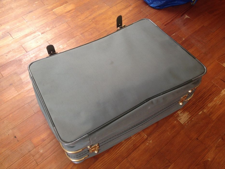 Mala de Viagem bom estado