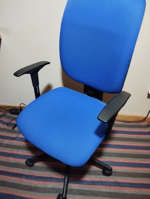 Cadeira escritório, secretária como nova