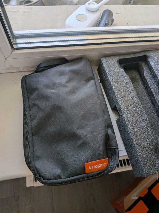 Jackery 240 EU зарядна станція