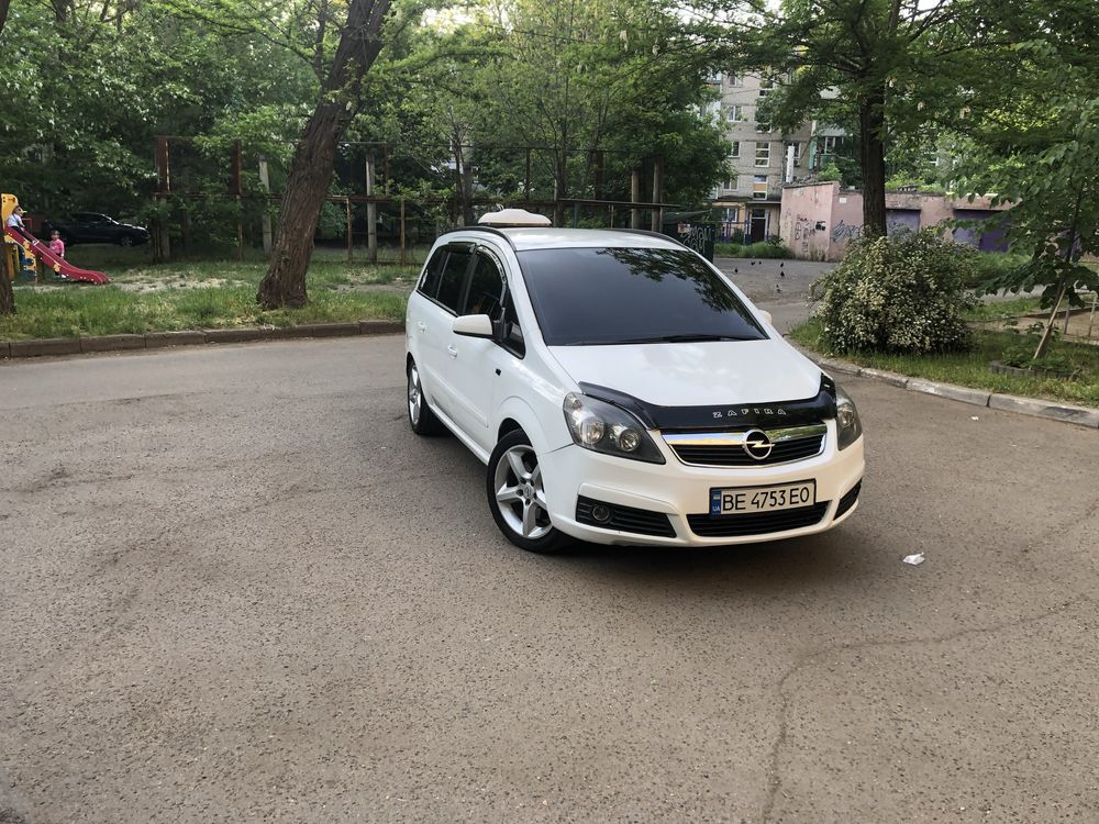 Opel Zafira B 1.9 cdti 120