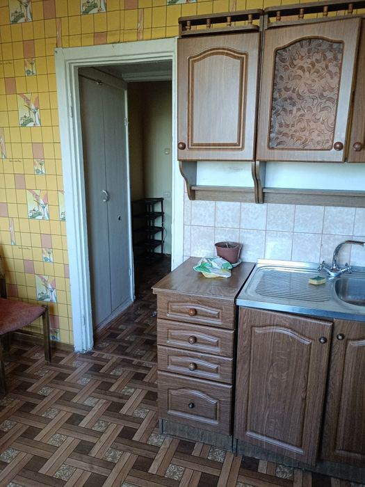 Продам квартиру 1 кімнатну вул.Лавреньова 3/9панель, 36/18/9
