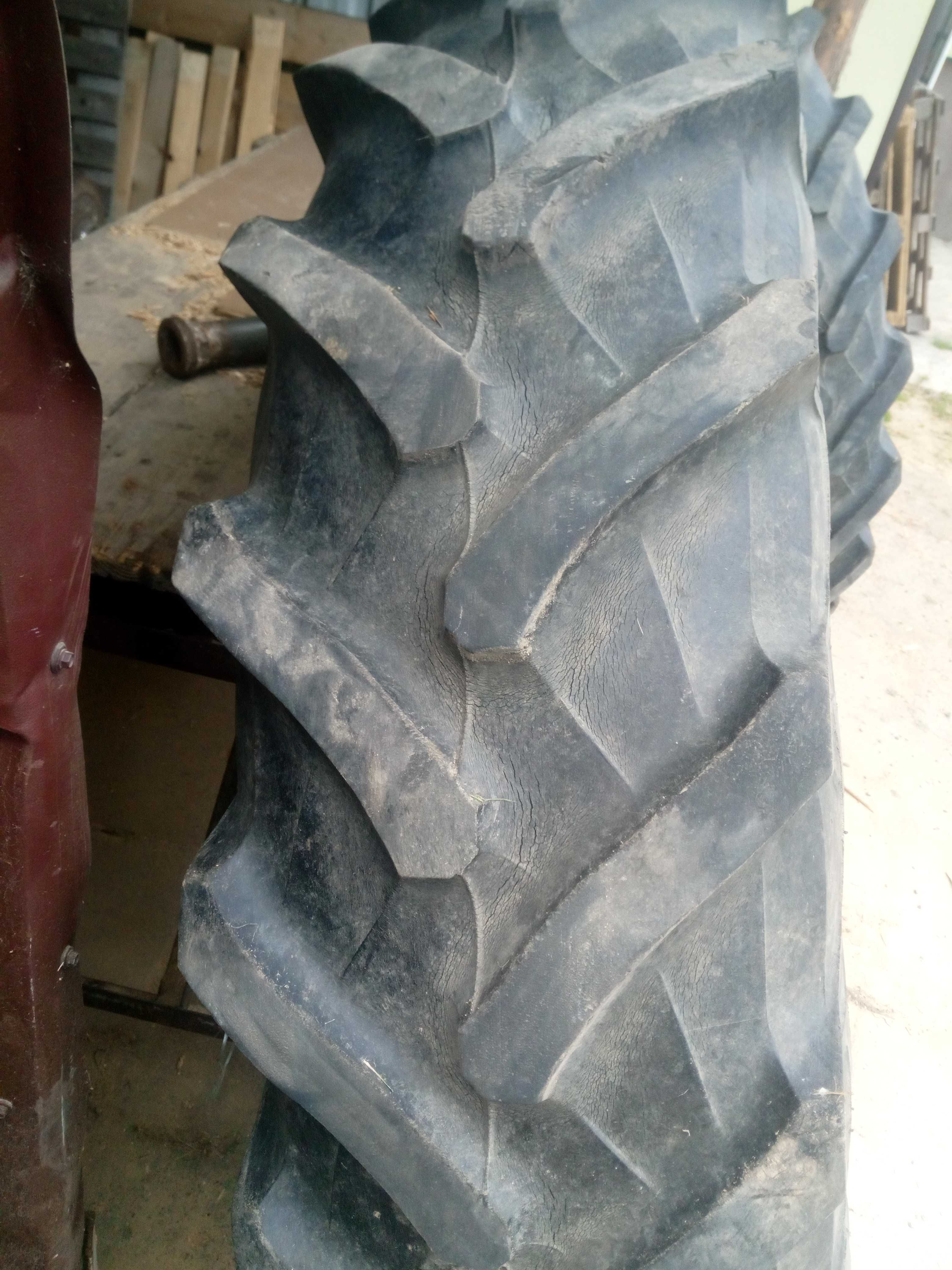 Koła 13.6 R 36 340/85 R 36