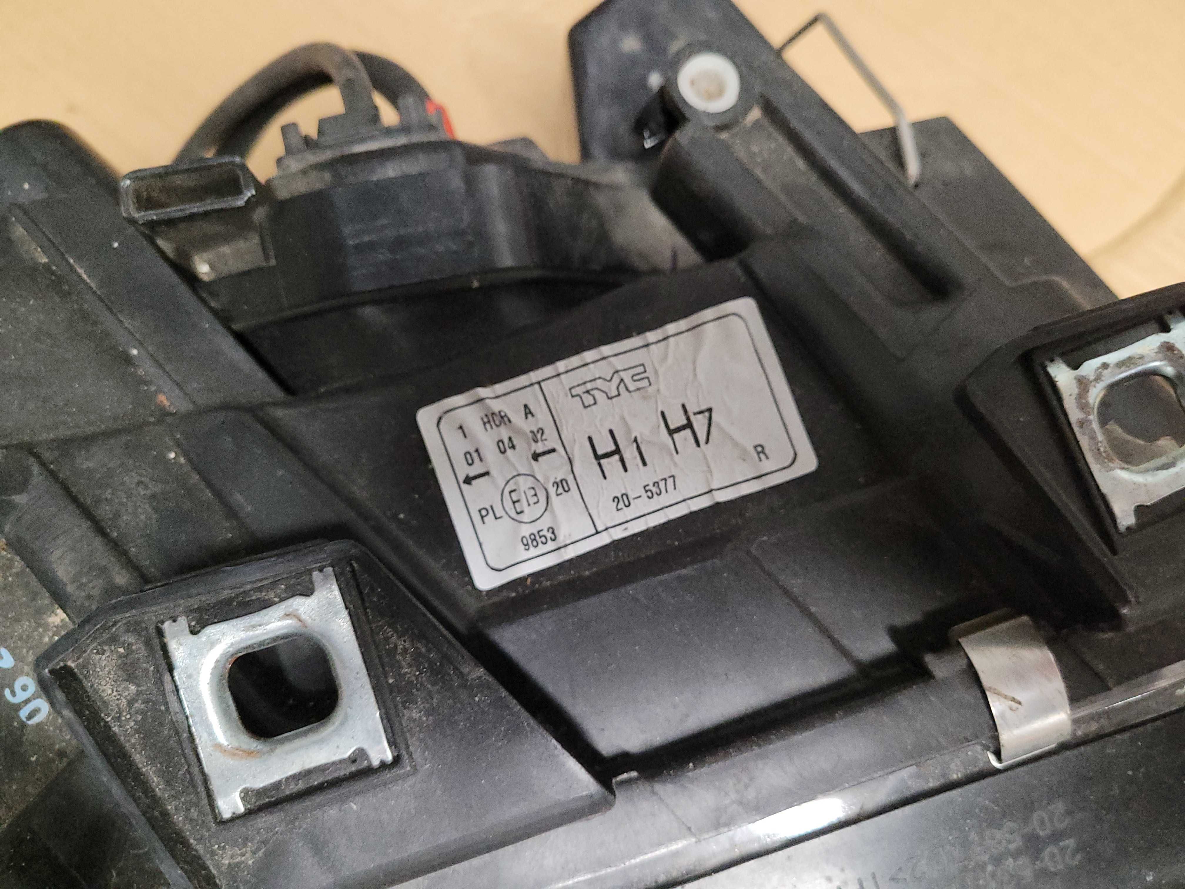 KSENON XENON lewy prawy przód przedni AUDI A6 C5 przed lift komplet