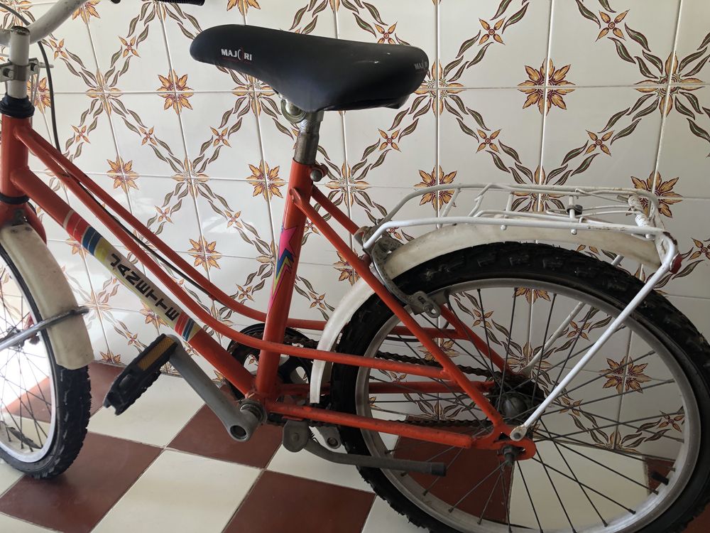 Bicicleta de menina
