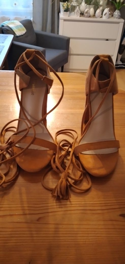 Buty damskie dee zee i inne