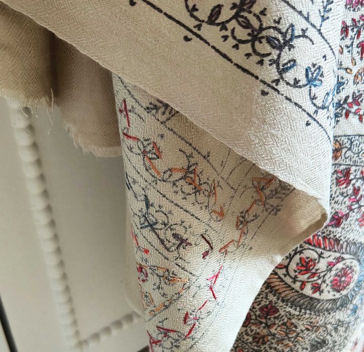 Duży szal orientalny indyjski haft paisley pashmina jasny beż