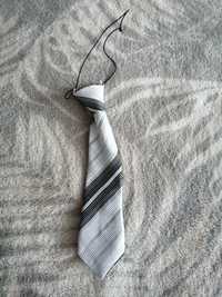 krawat na gumce .