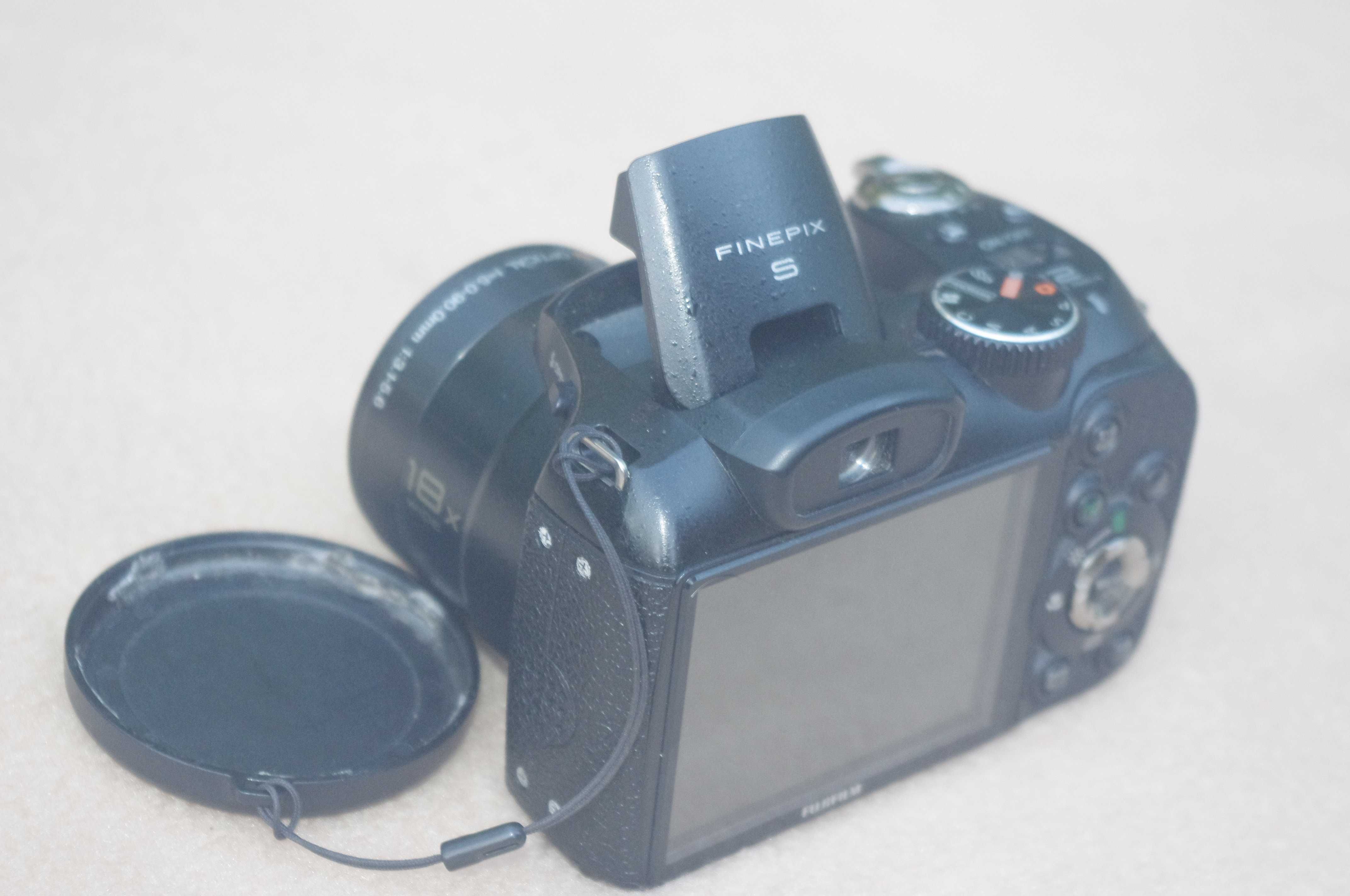 Fujifilm PinePix S2500HD цифровой зум-фотоаппарат псевдозеркалка