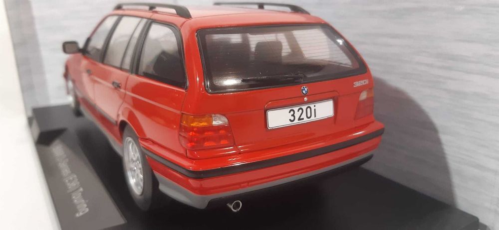 1/18 BMW Serie 3 Touring vm - MCG