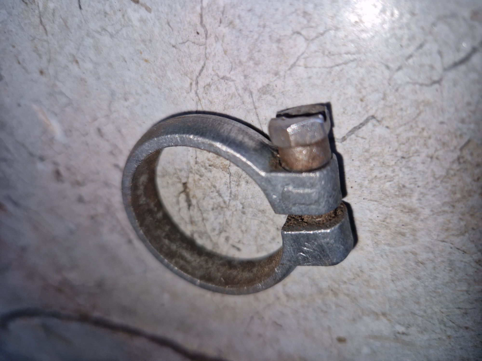 Oryginal obejma zaciskowa gaznik/kuciec/cylinder wsk 125 ,wfm shl