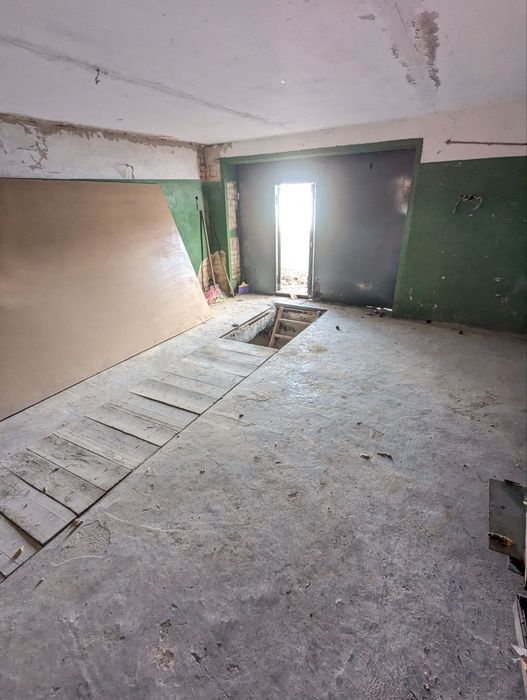 Продам гараж з ямою