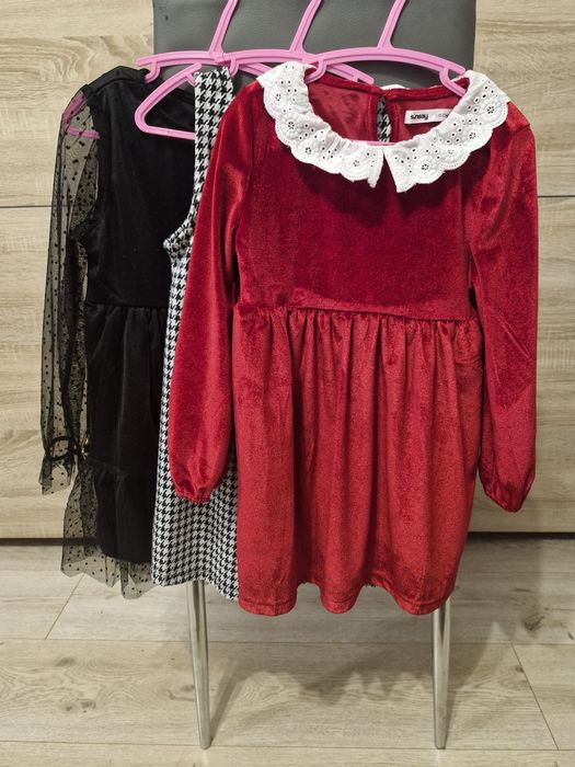 Sukienki 110 dla dziewczynki