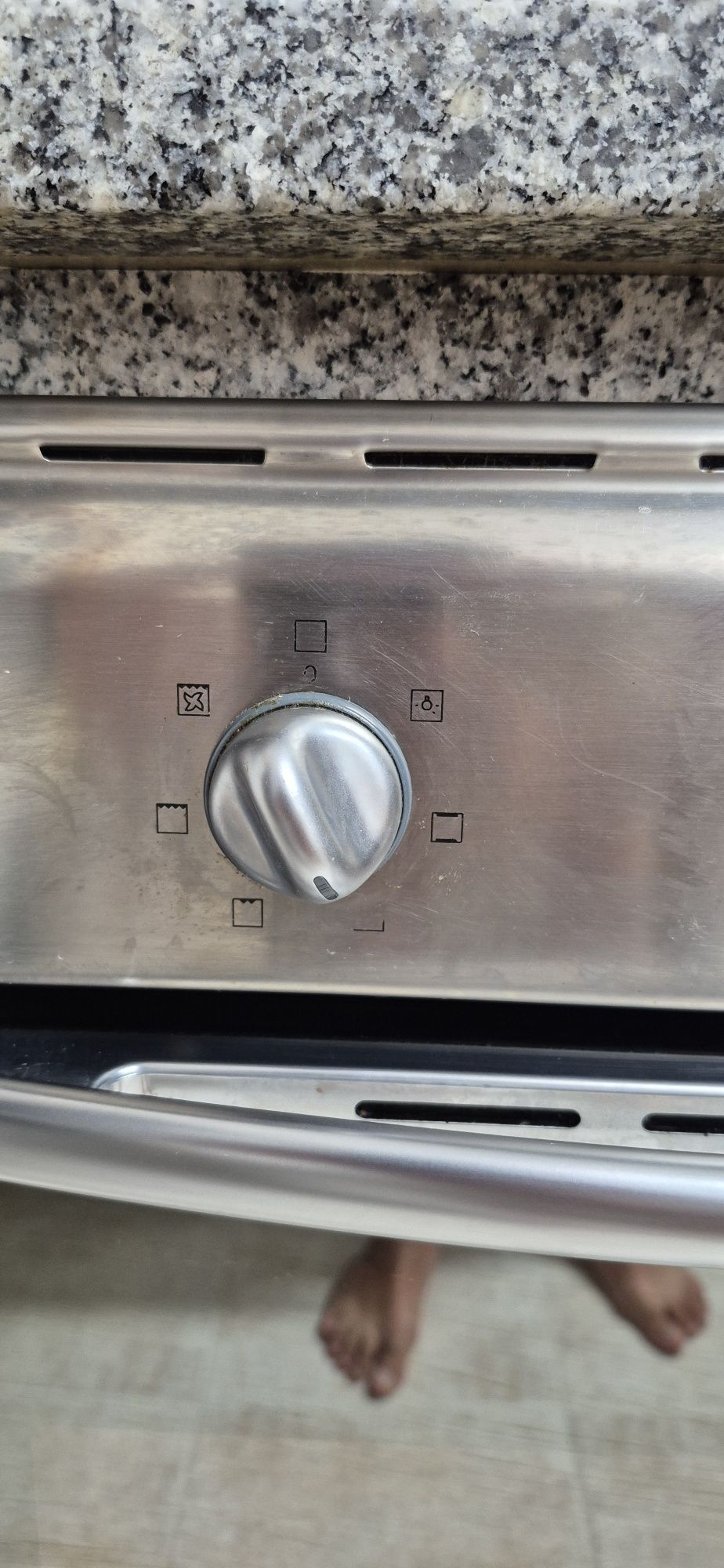 Forno Elétrico Embutido Ariston – Pronto a Usar!