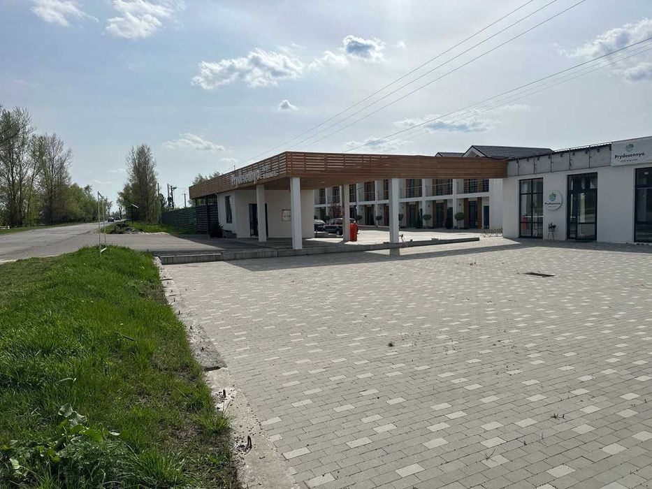 Приміщення 65 кв.м під магазин, автомийку, аптеку,  біля дороги