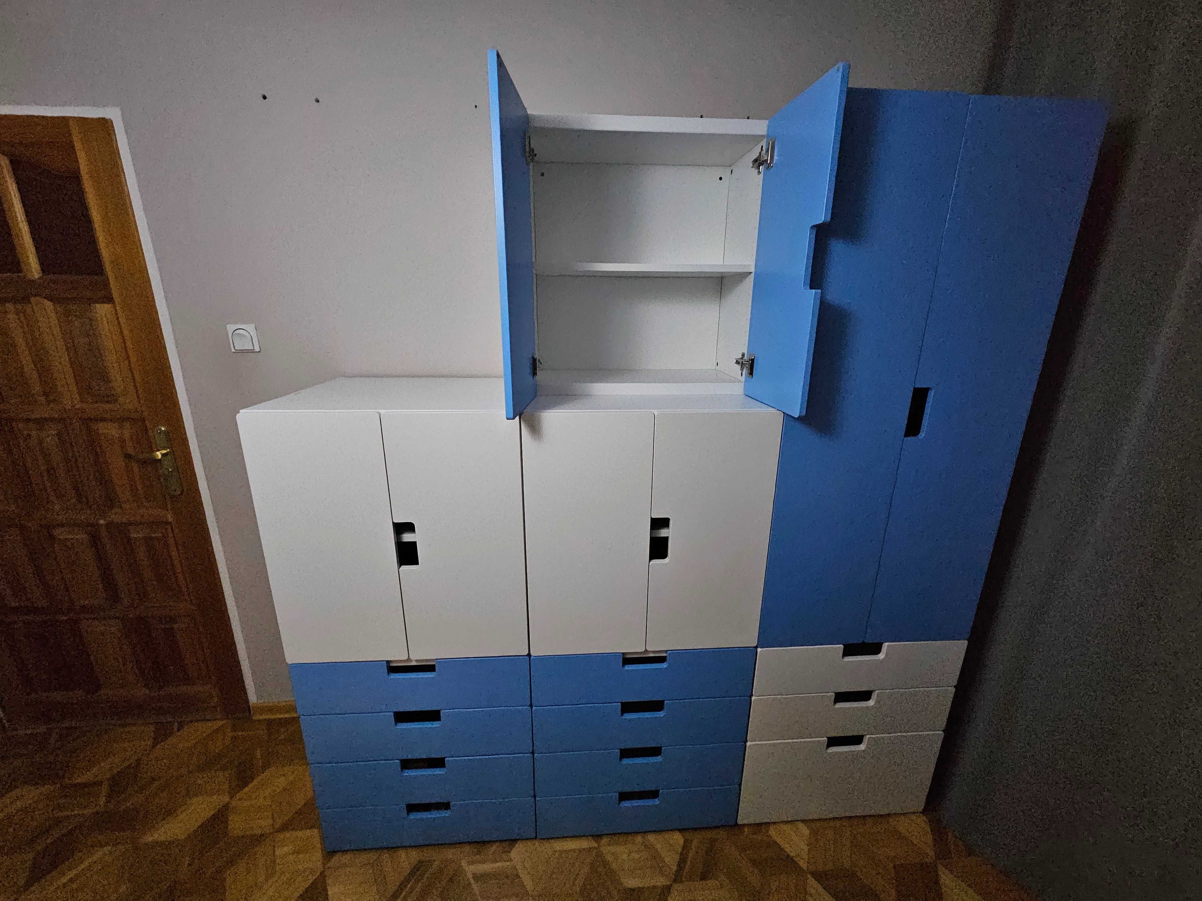 Szafa oraz szafki z półkami i szufladami, IKEA