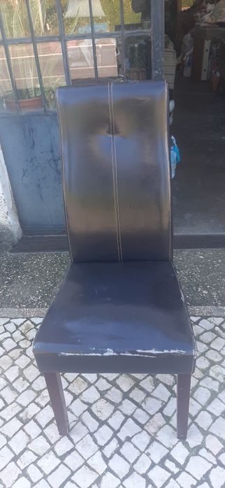 20   Cadeiras de sala