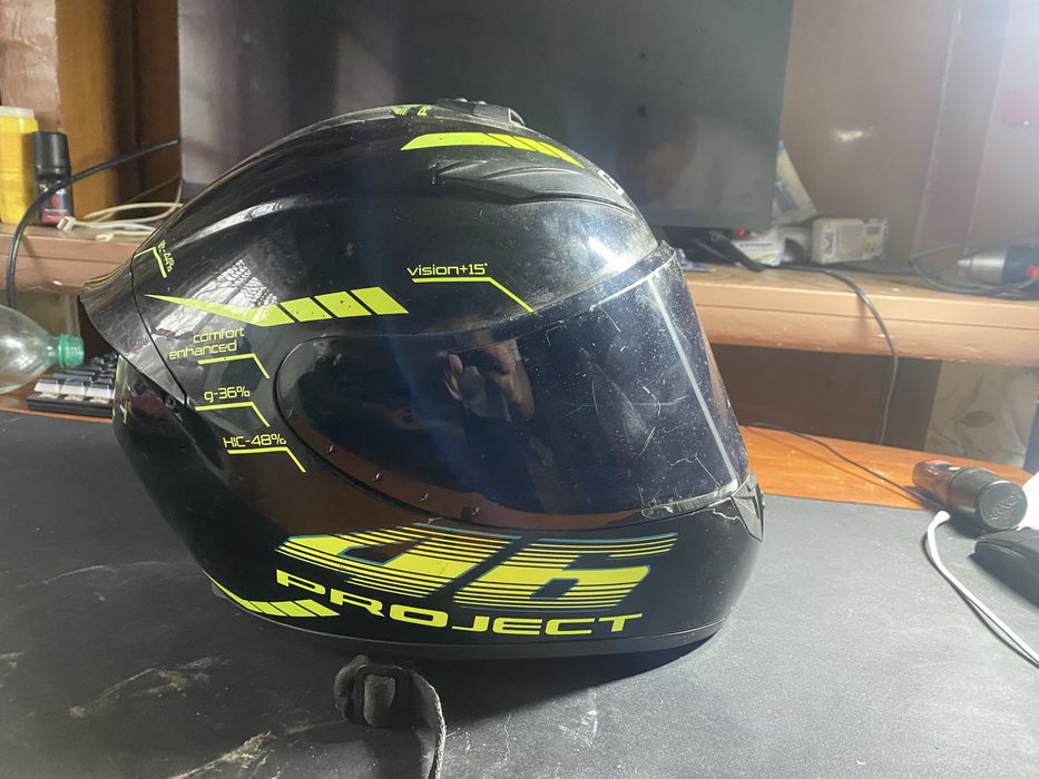 Продам шлем на мотоцыкл