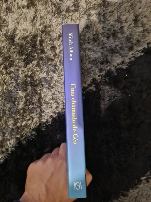 Livro "Uma Chamada Do Céu" de Mitch Albom