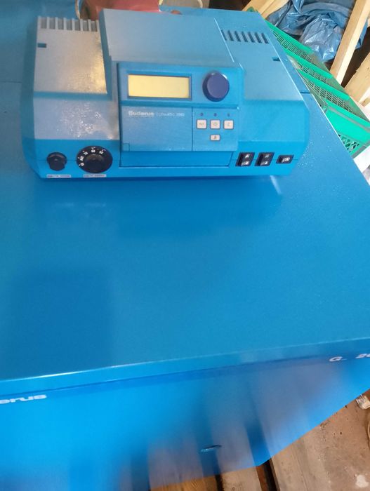 Sprzedam uzywany zeliwny piec olejowy Buderus