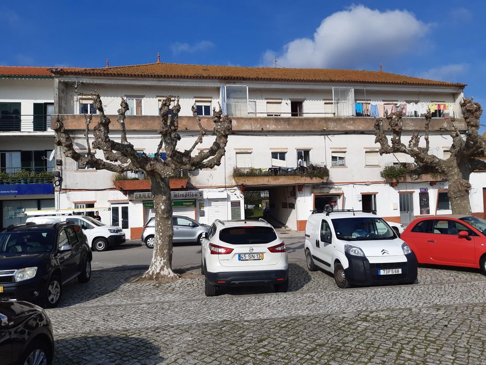 Vendo prédio central na vila da Tocha/Cantanhede