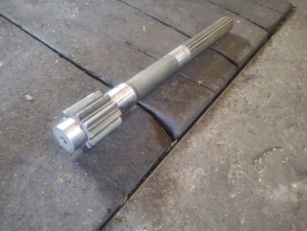 Półoś Zetor 11 zębów