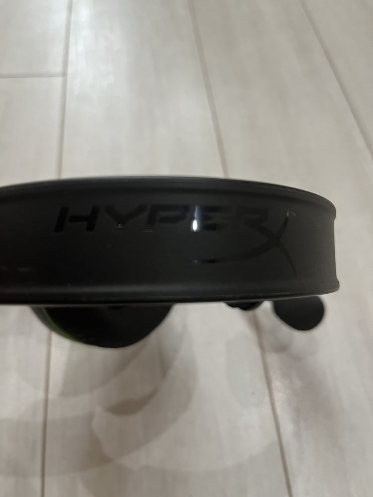 Продам игровые наушники .