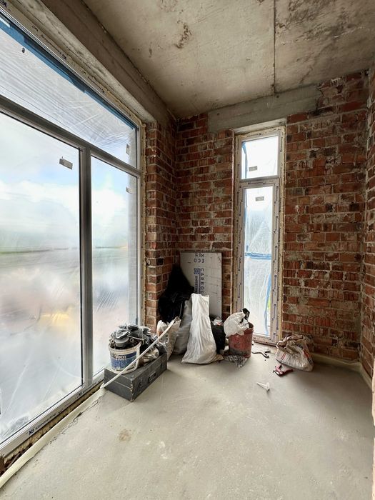 Продаж котеджів з сонячними панелями у смт.Брюховичі.