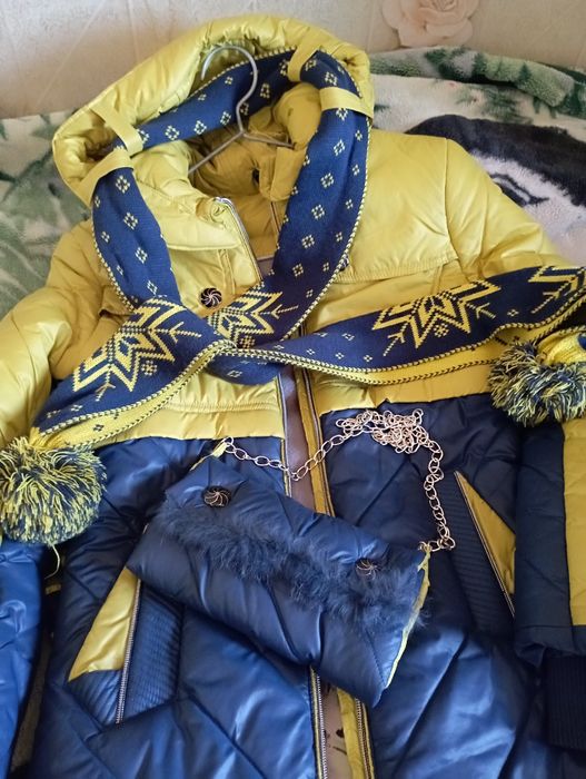 Зимняя женская куртка, р. 42