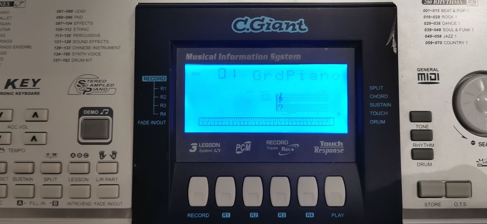 Keyboard C Giant LP-6210C – Stan bardzo dobry