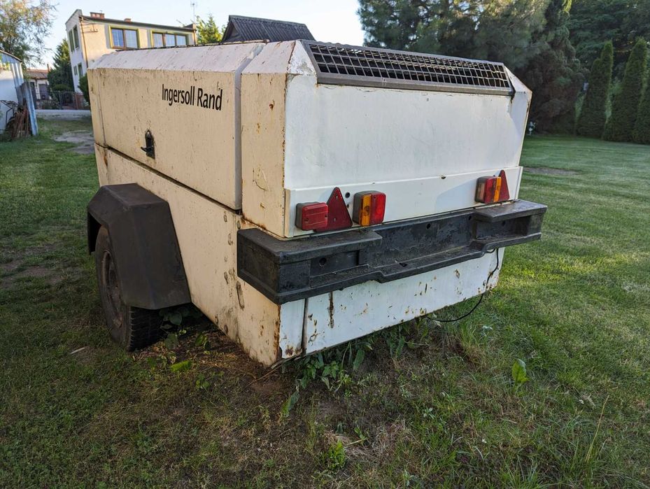 Sprężarka Ingersoll Rand 7/71 kompresor śrubowy przeciski piaskowanie
