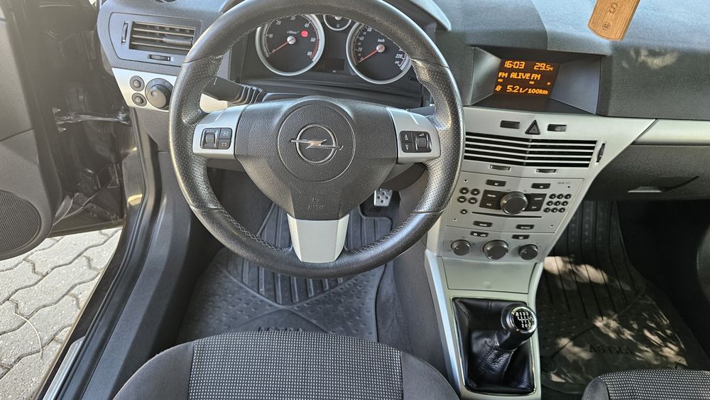 Opel Astra H GTC
