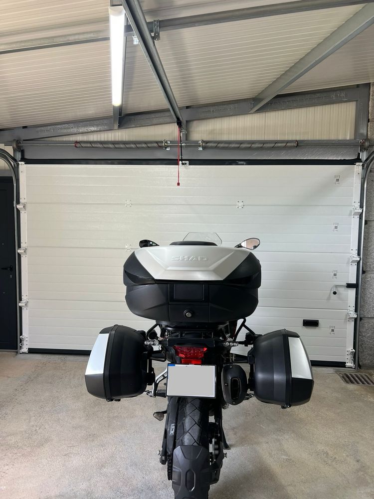 Benelli TRK502X Vermelha