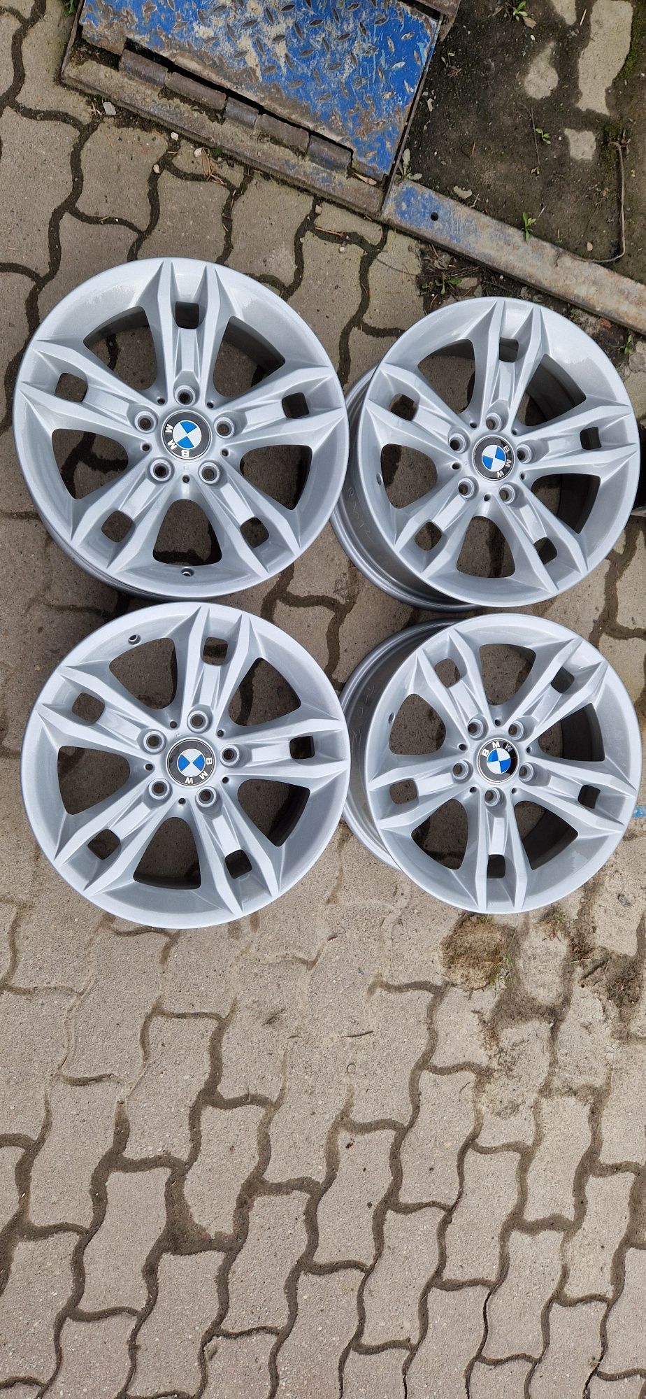 Felgi aluminiowe oryginalne BMW 7,5x 17 et34 5x120