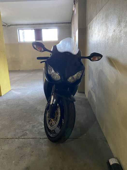 Honda CBR 1000RR - Vários extras