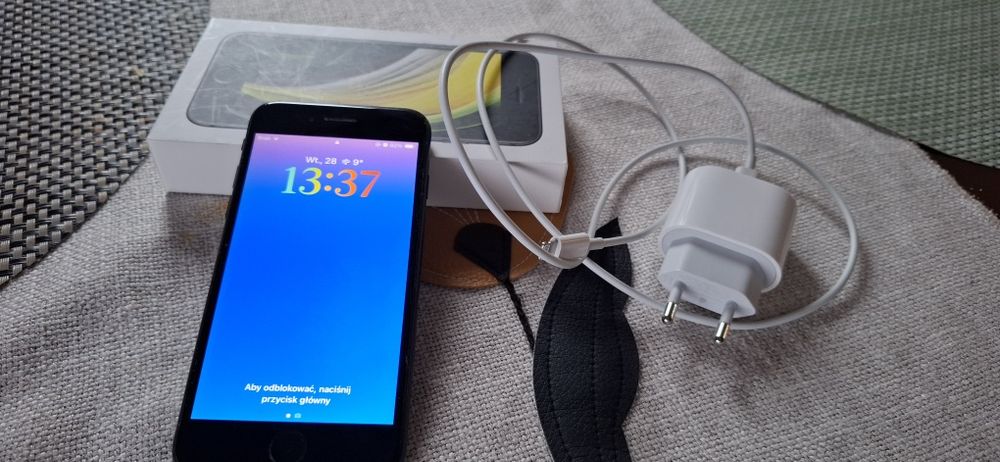 Telefon IPHONE II 2022